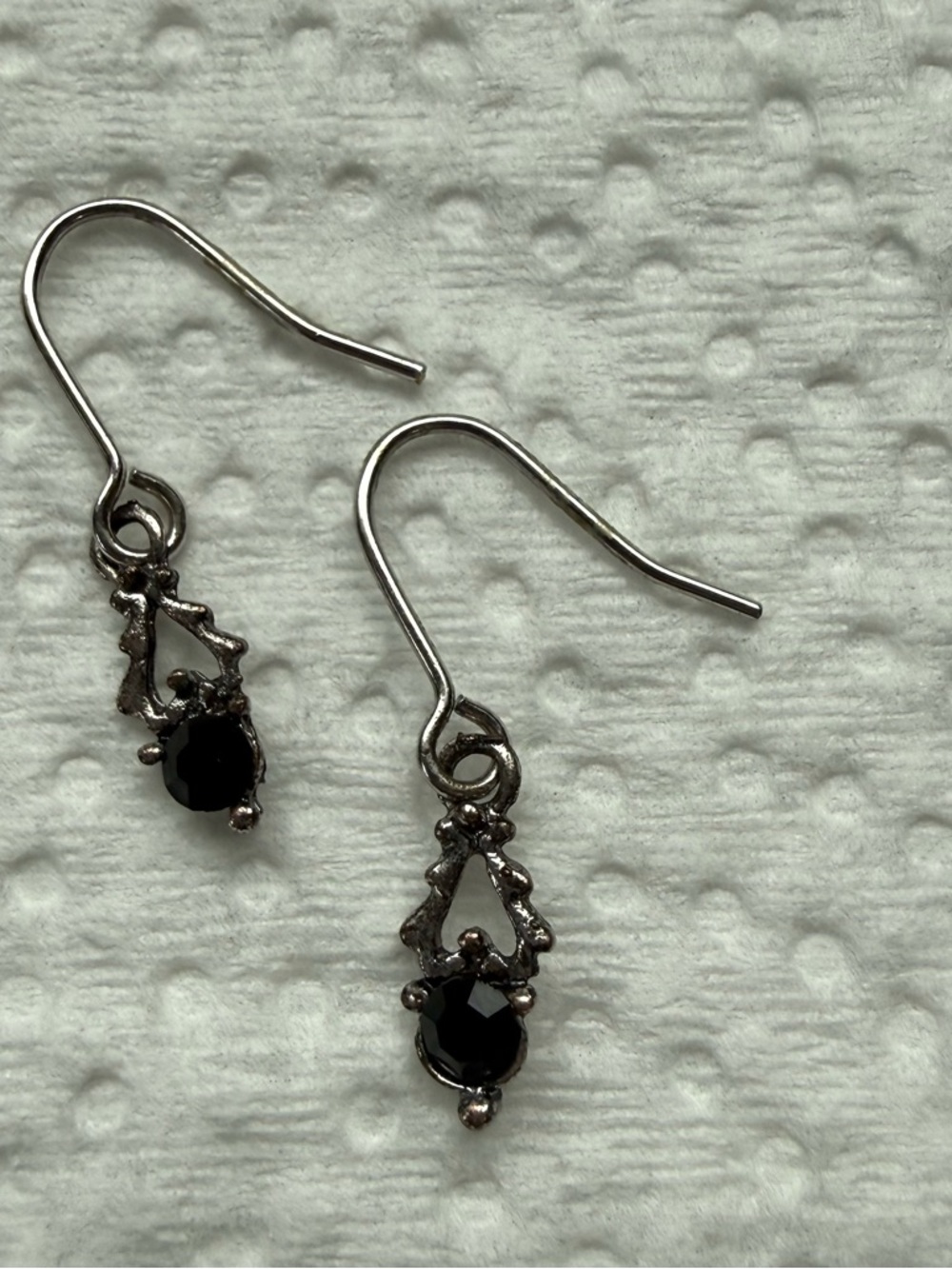 Small shop jewelry, 7 pairs of earrings and small ceramic container. - Picture 12 of 13